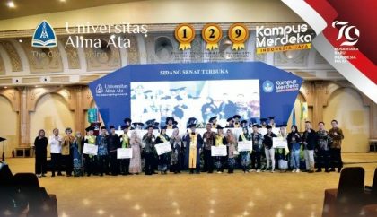 Wisuda Universitas Alma Ata Periode Agustus 2024